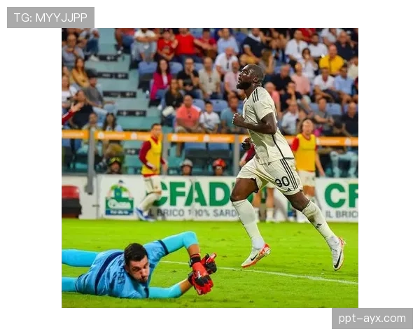 本轮足球赛上演惊天逆转，球队状态爆棚表现抢眼