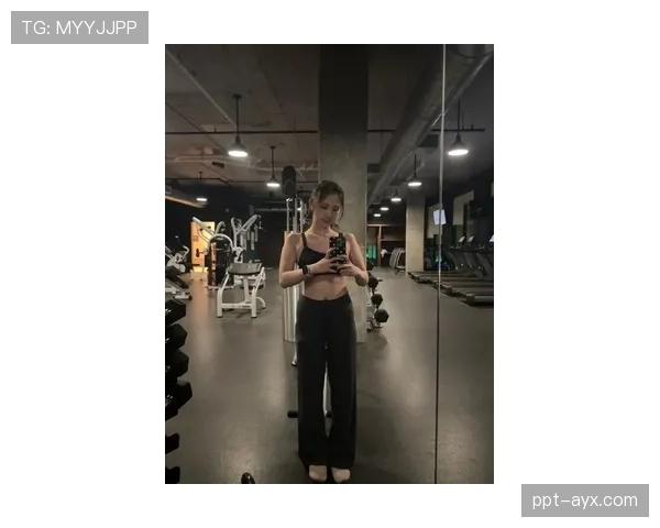 刘诗雯又被拍到深夜健身房，一个人凑热闹还是另有隐情？